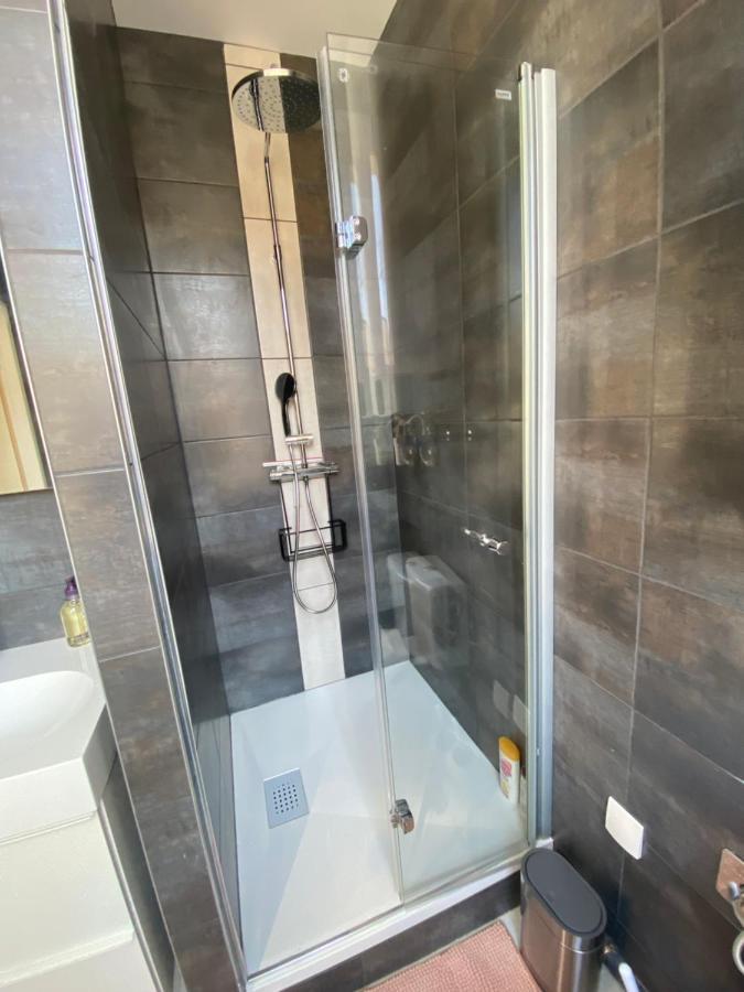 Pink Cosy Apartment Louviers Ngoại thất bức ảnh