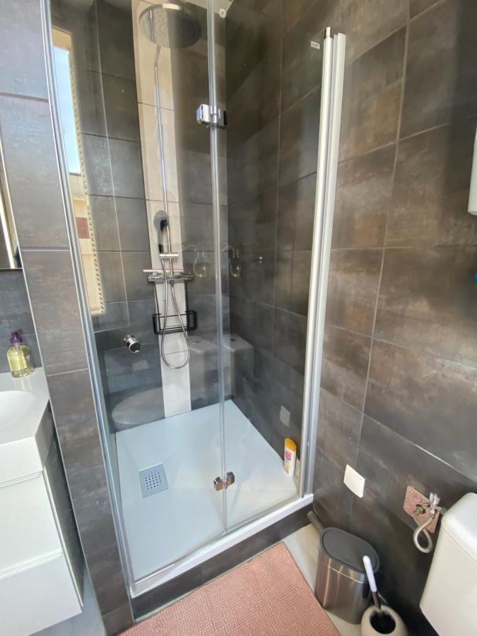 Pink Cosy Apartment Louviers Ngoại thất bức ảnh
