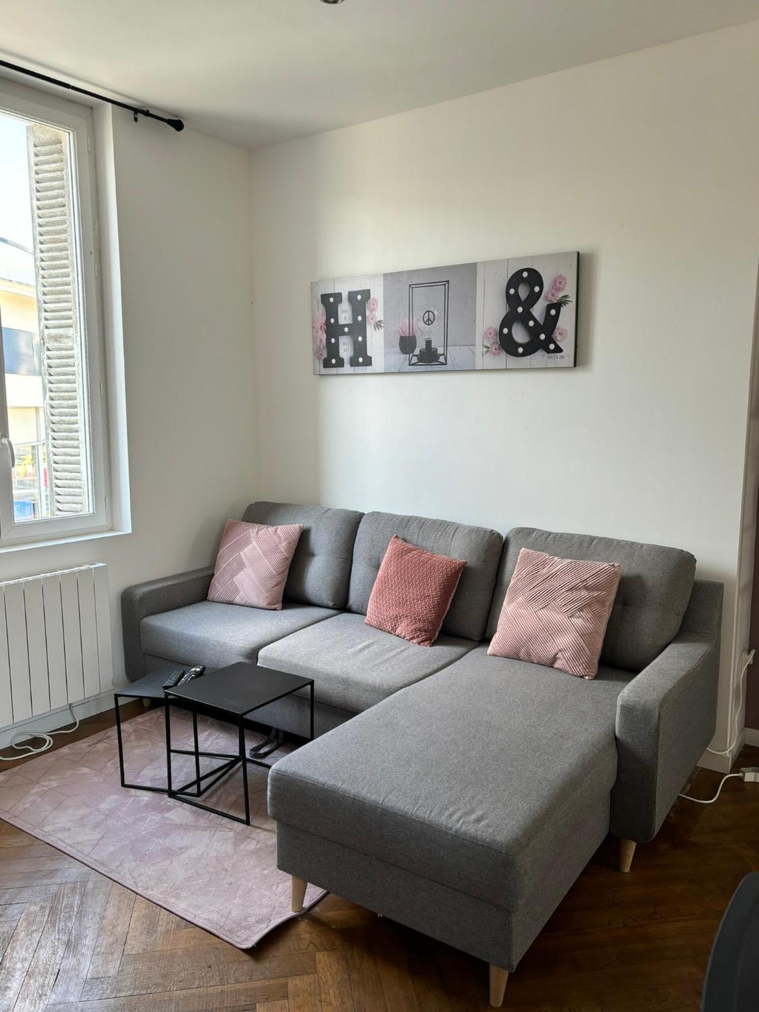 Pink Cosy Apartment Louviers Ngoại thất bức ảnh