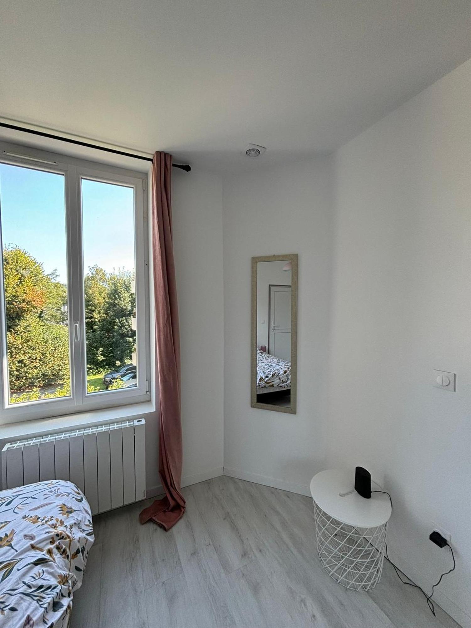 Pink Cosy Apartment Louviers Ngoại thất bức ảnh